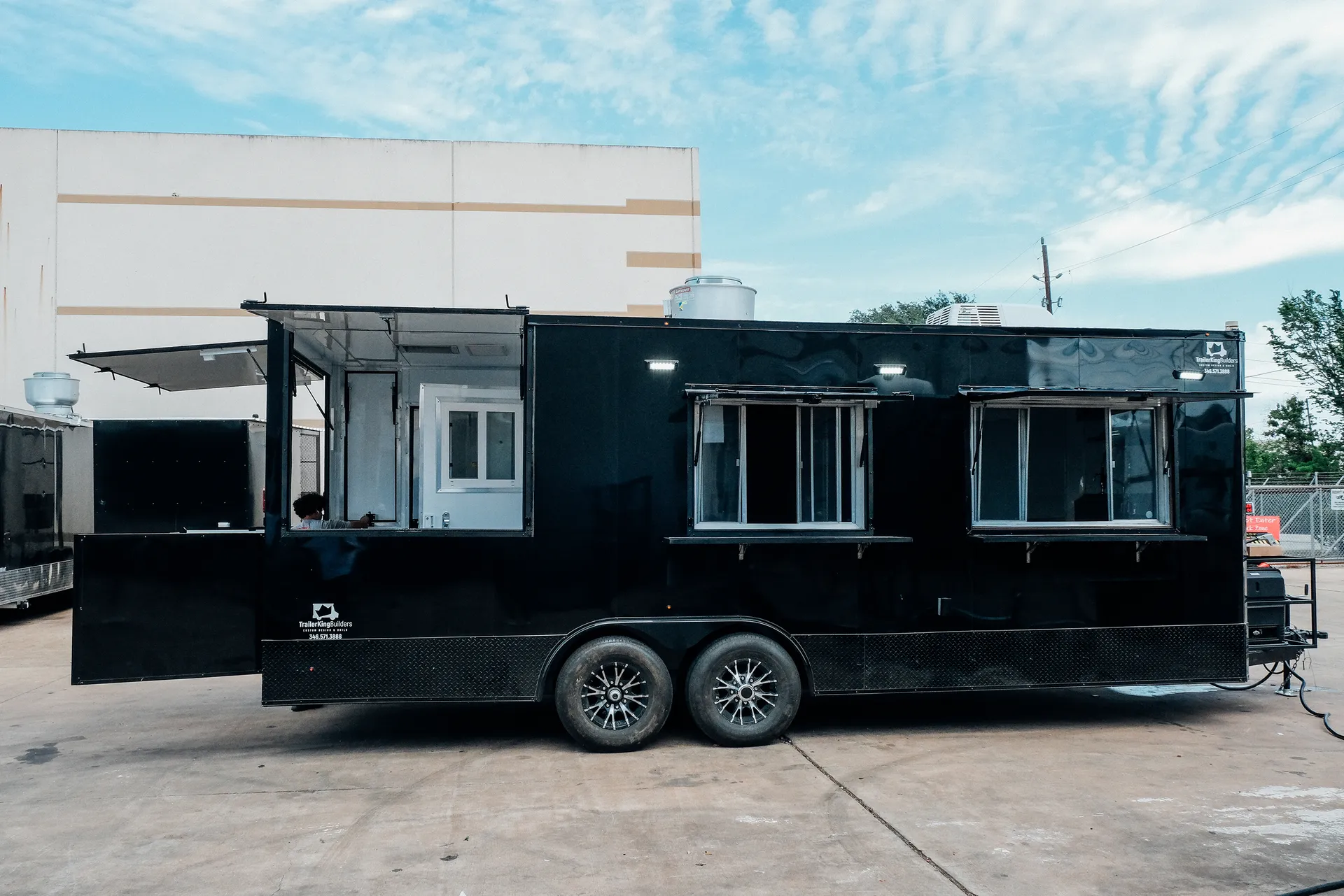 Black Out BBQ - BBQ Trailer by Trailer King Builders