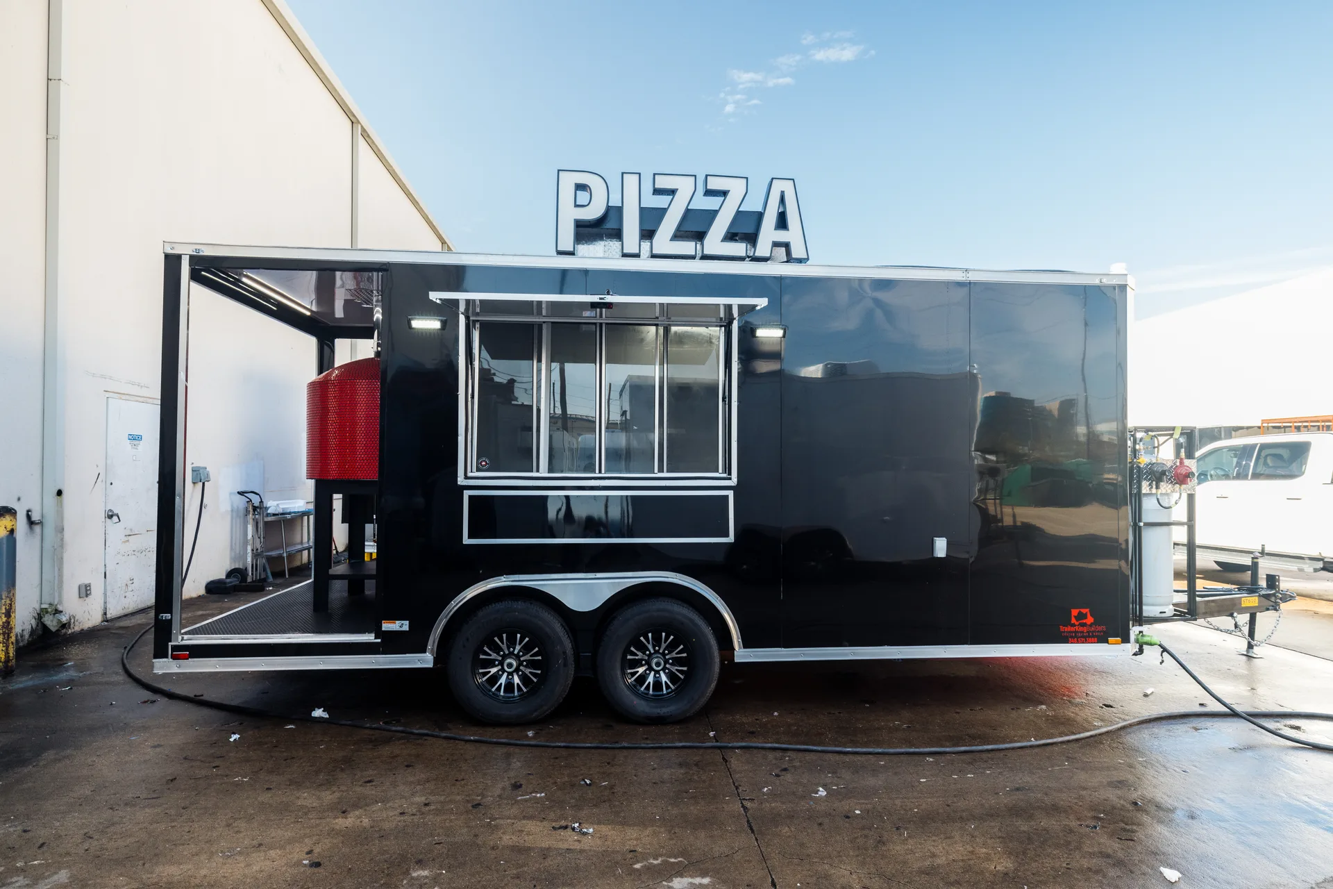 Pizza Trailer — Side View
